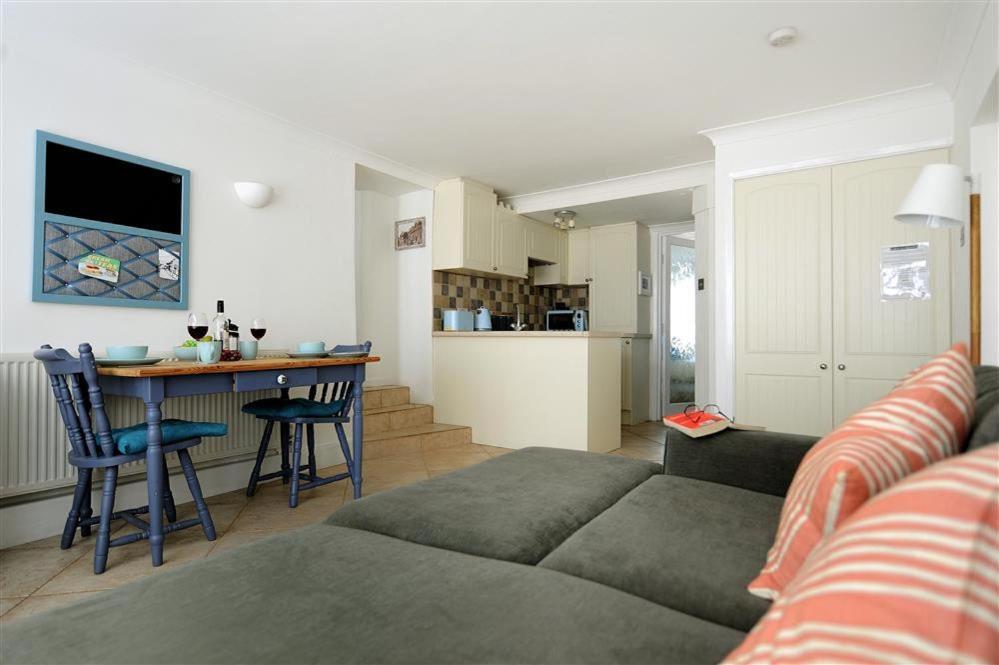 Waterloo Place Apartment Charmouth
